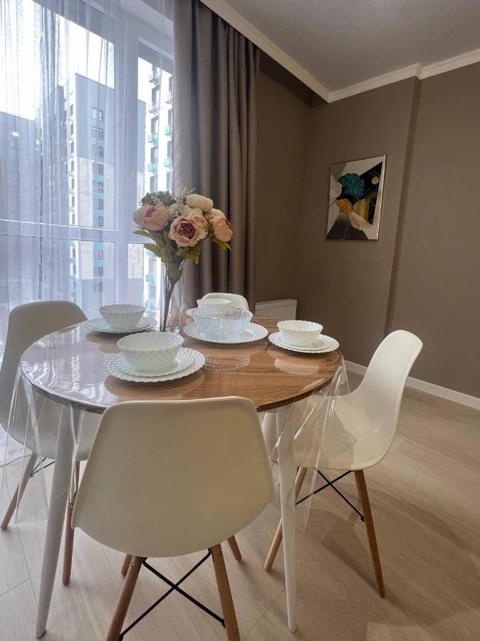 Oner Apartment Alma-Ata Buitenkant foto